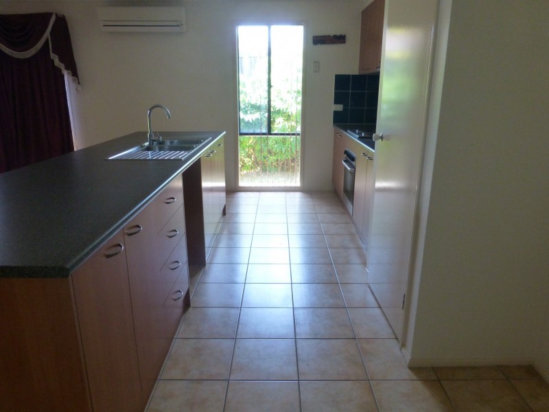 12 Naracoorte Place, Parkinson QLD 4115