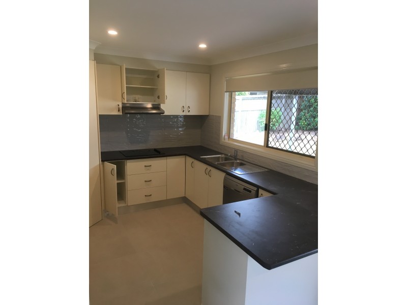 24 Stringybark Street, Regents Park QLD 4118