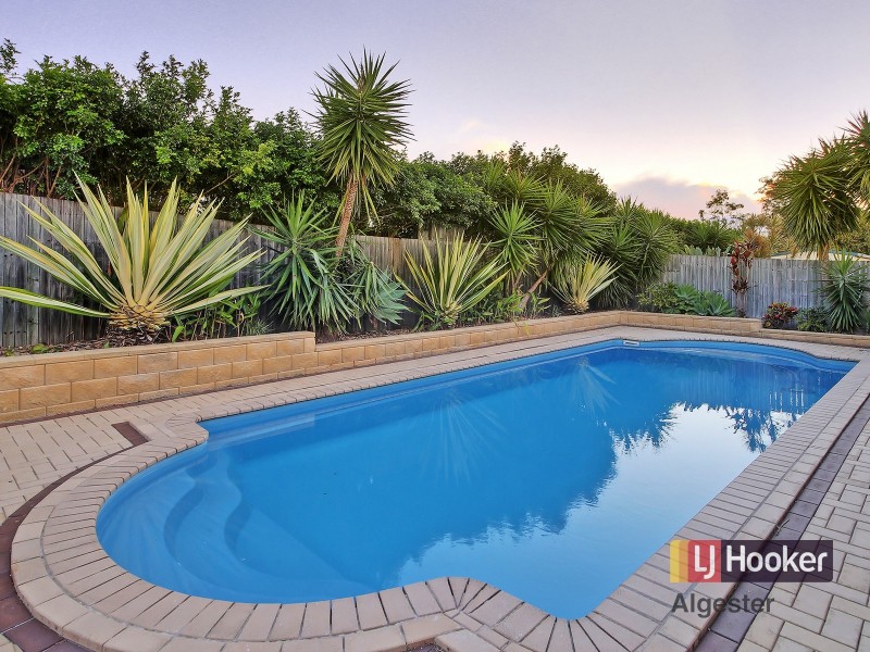 83 Daintree Drive, Parkinson QLD 4115