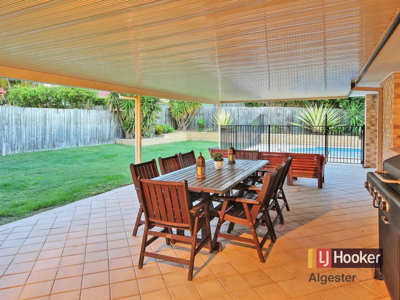 83 Daintree Drive, Parkinson QLD 4115