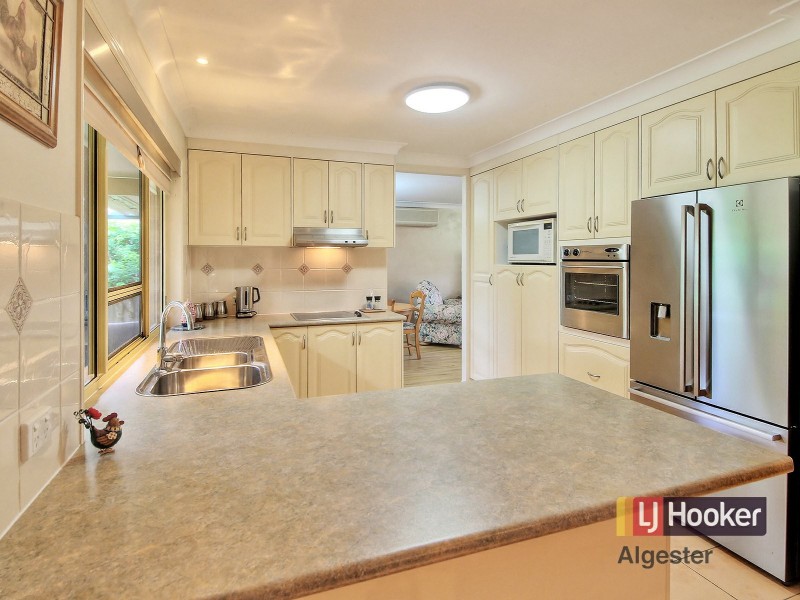 19 Bellfield Crescent, Parkinson QLD 4115