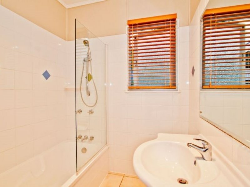 80 Hammersmith Street, Coopers Plains QLD 4108