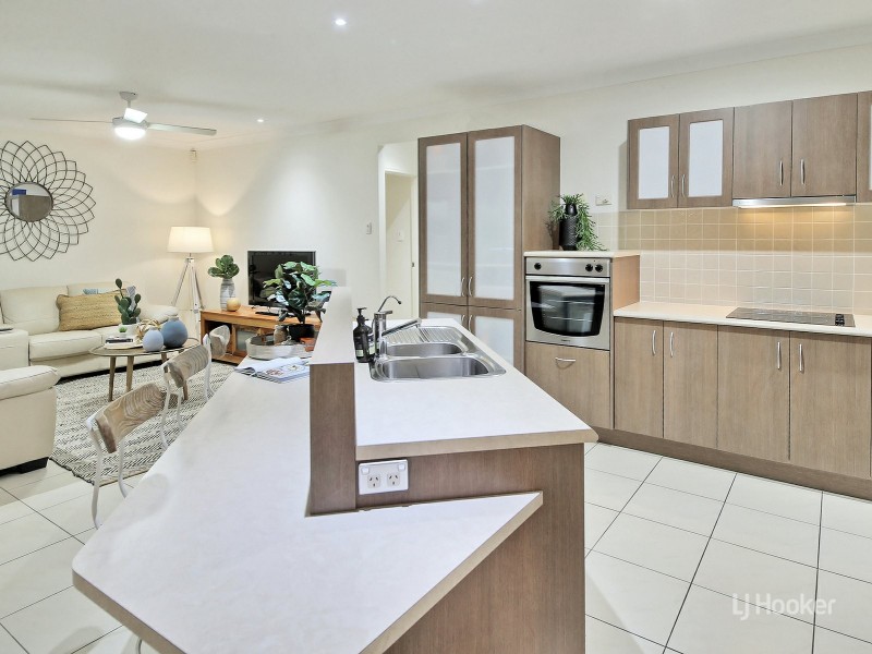 28 Lomond Place, Parkinson QLD 4115