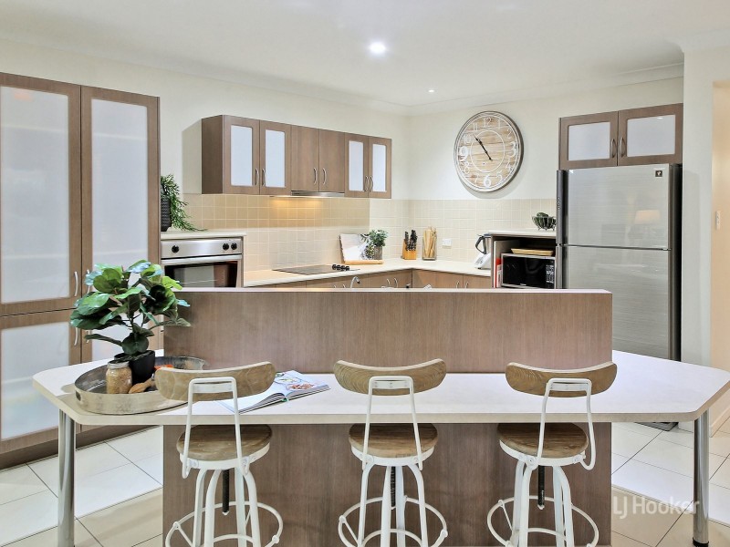 28 Lomond Place, Parkinson QLD 4115