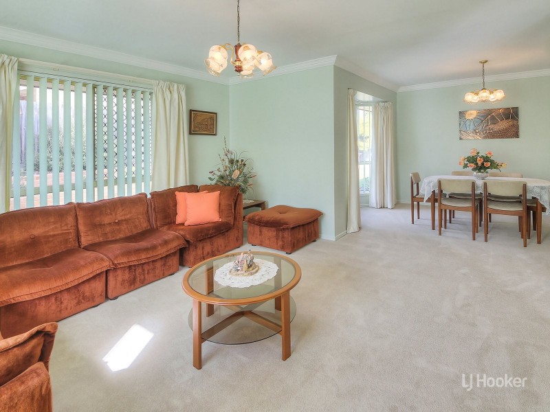 7 Strathaird Place, Parkinson QLD 4115