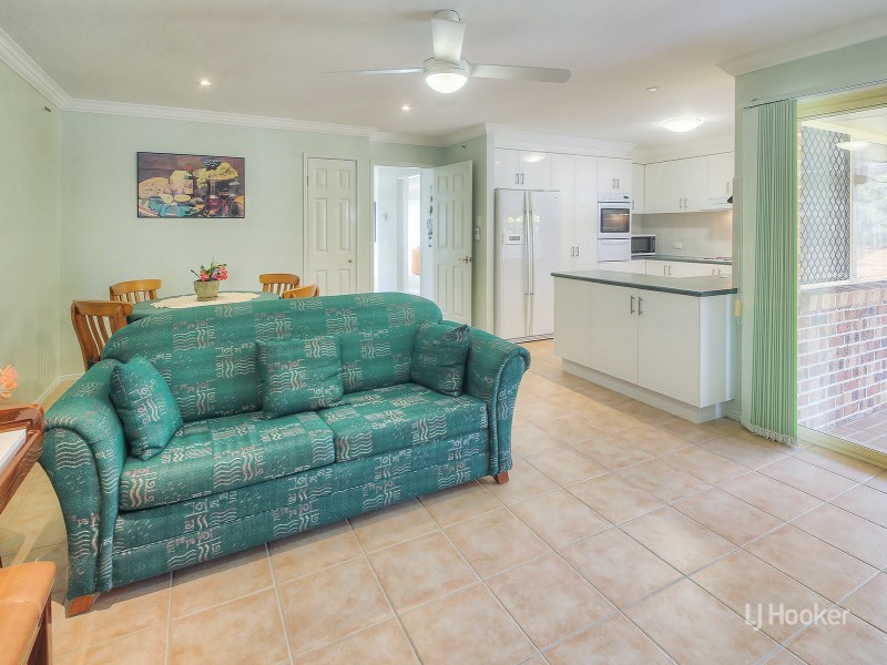 7 Strathaird Place, Parkinson QLD 4115