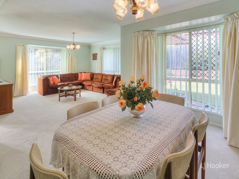 7 Strathaird Place, Parkinson QLD 4115