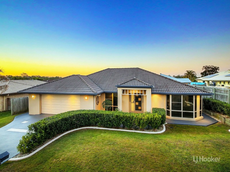 137 Wallum Drive, Parkinson QLD 4115
