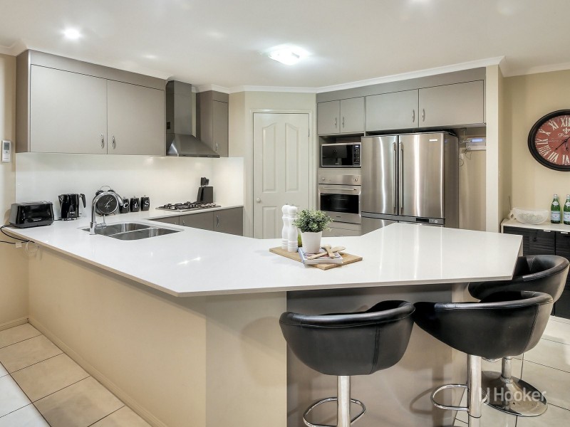 137 Wallum Drive, Parkinson QLD 4115