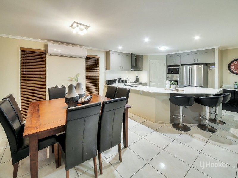 137 Wallum Drive, Parkinson QLD 4115