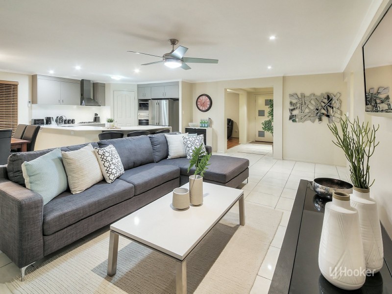 137 Wallum Drive, Parkinson QLD 4115