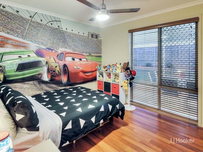 137 Wallum Drive, Parkinson QLD 4115