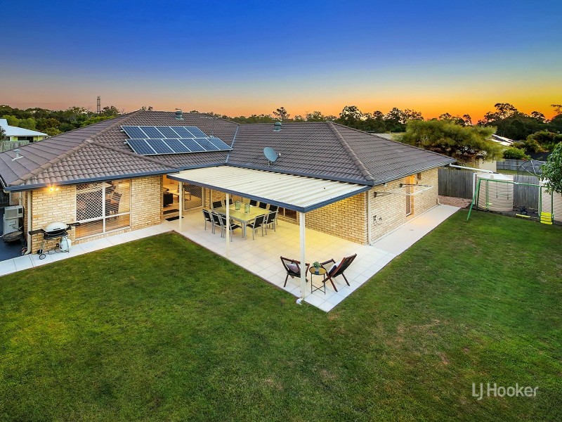137 Wallum Drive, Parkinson QLD 4115