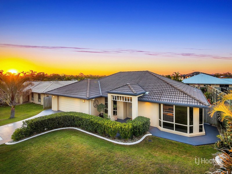 137 Wallum Drive, Parkinson QLD 4115