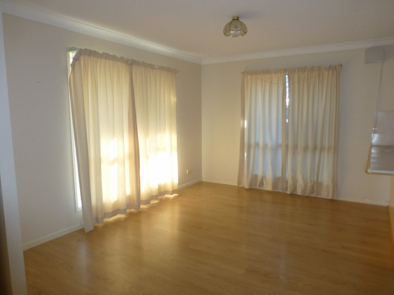 1 Bannockburn Crescent, Parkinson QLD 4115