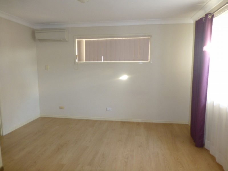 1 Bannockburn Crescent, Parkinson QLD 4115