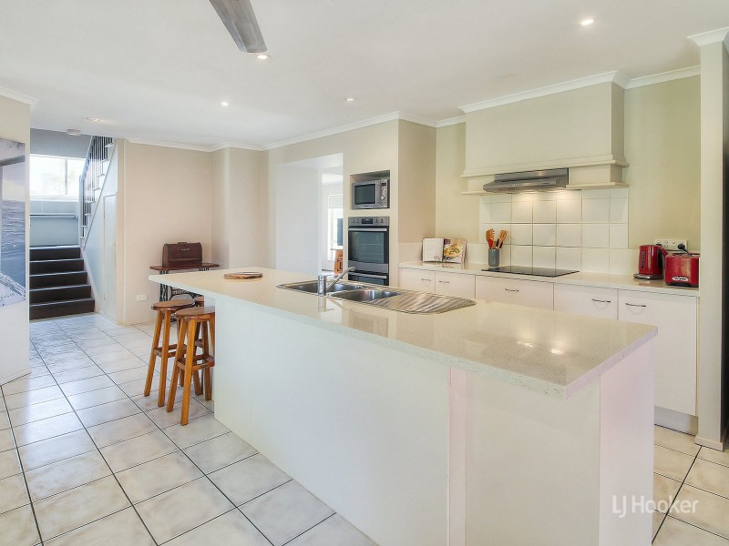 3 Warranilla Street, Parkinson QLD 4115