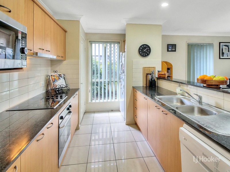 6 Windjana Court, Parkinson QLD 4115