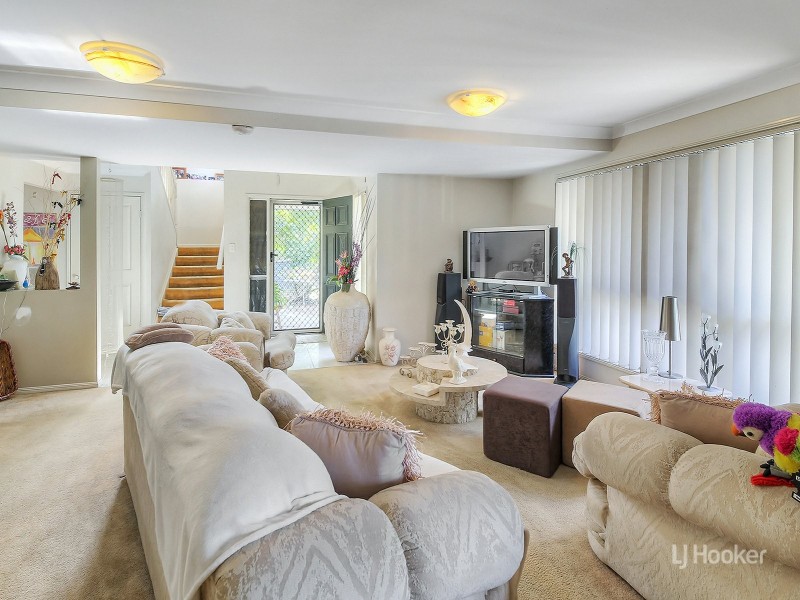 109 Oakview Street, Parkinson QLD 4115