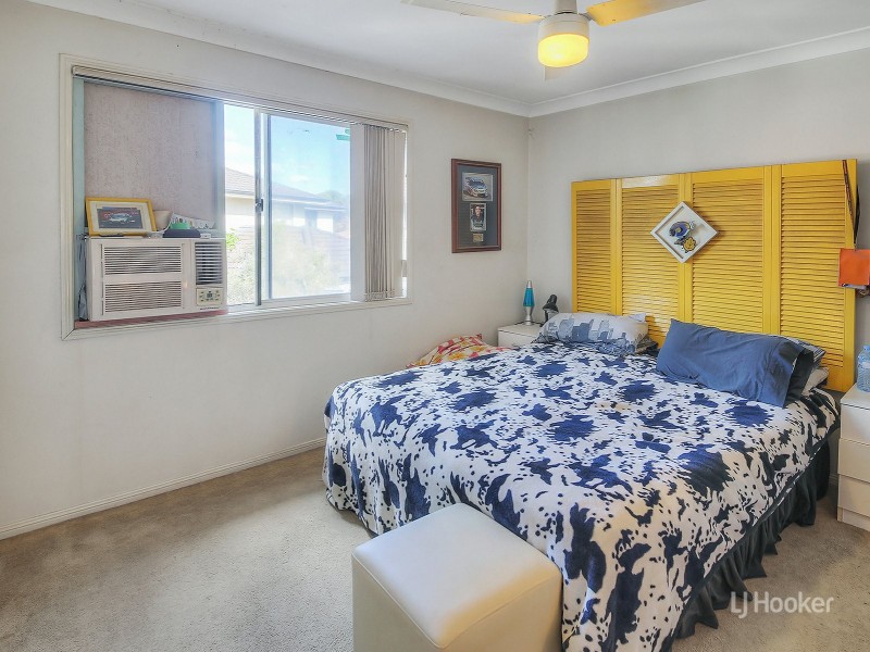 109 Oakview Street, Parkinson QLD 4115