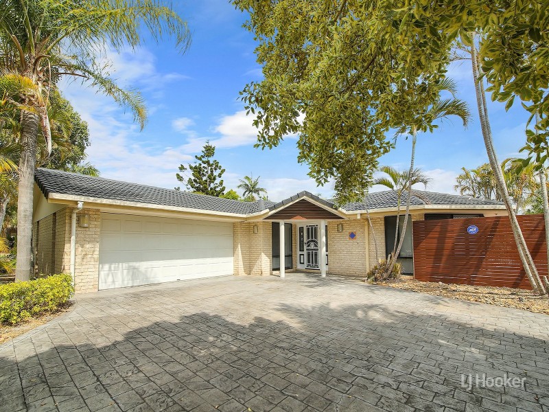 63 Bannockburn Crescent, Parkinson QLD 4115