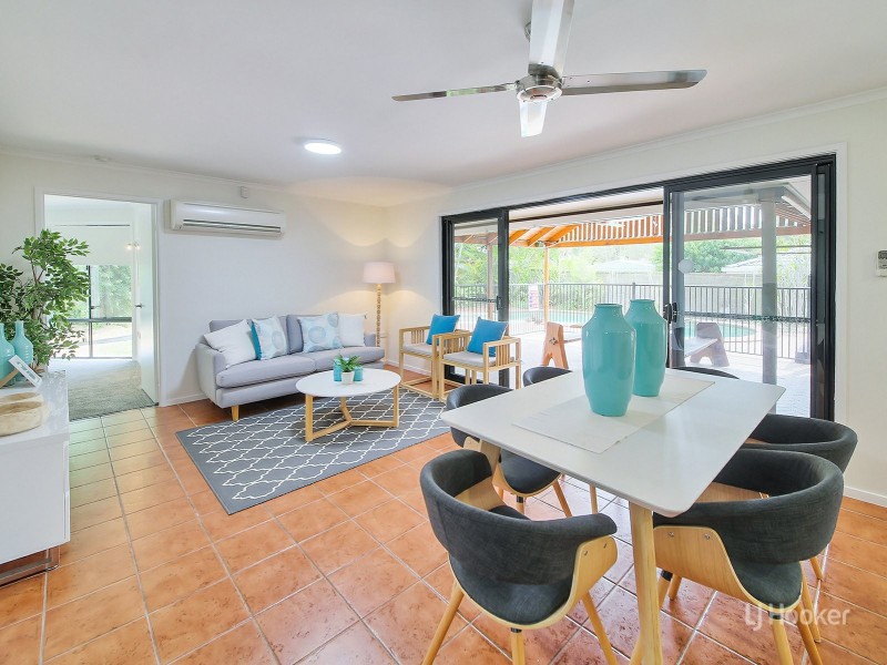 63 Bannockburn Crescent, Parkinson QLD 4115