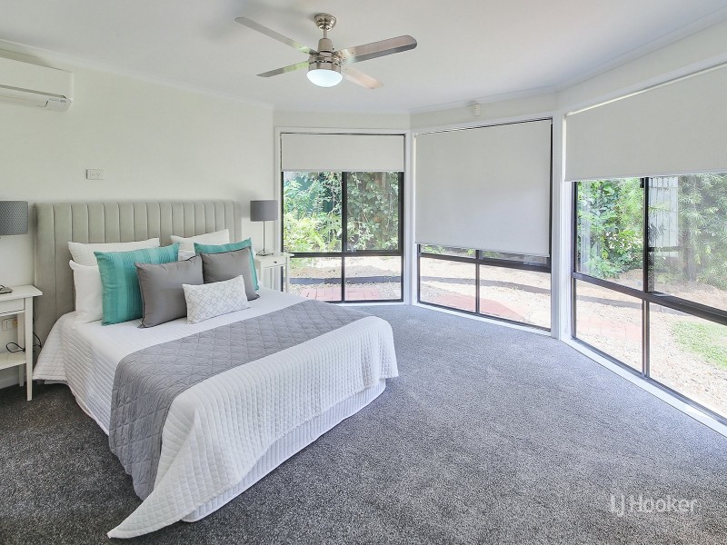 63 Bannockburn Crescent, Parkinson QLD 4115