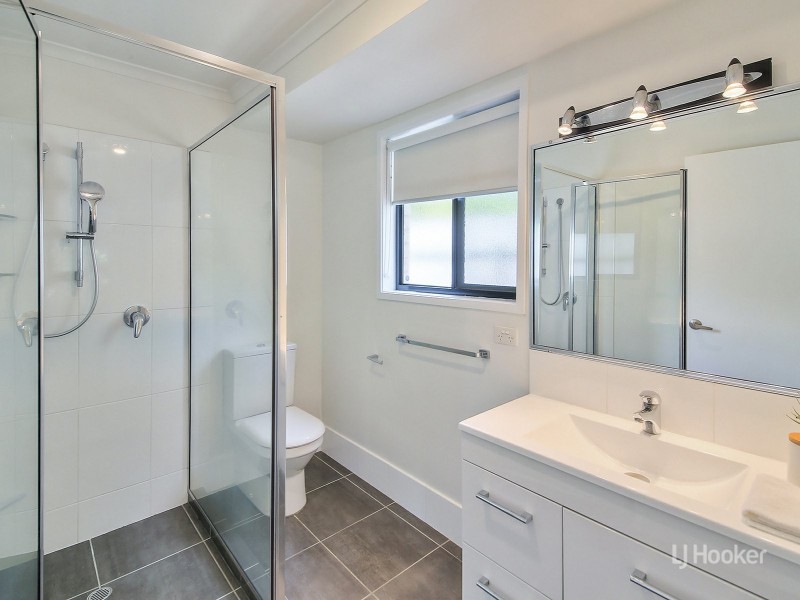63 Bannockburn Crescent, Parkinson QLD 4115