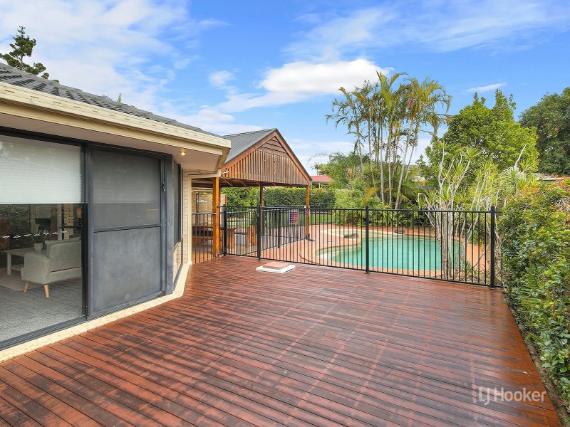 63 Bannockburn Crescent, Parkinson QLD 4115