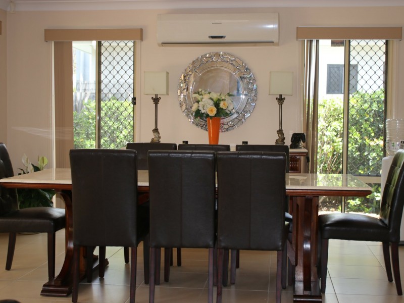 35 Larapinta Circuit, Parkinson QLD 4115