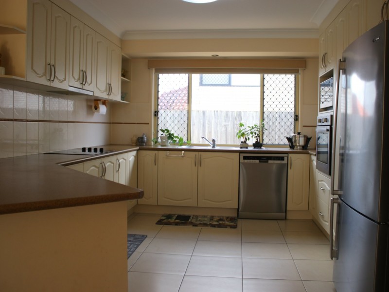 35 Larapinta Circuit, Parkinson QLD 4115