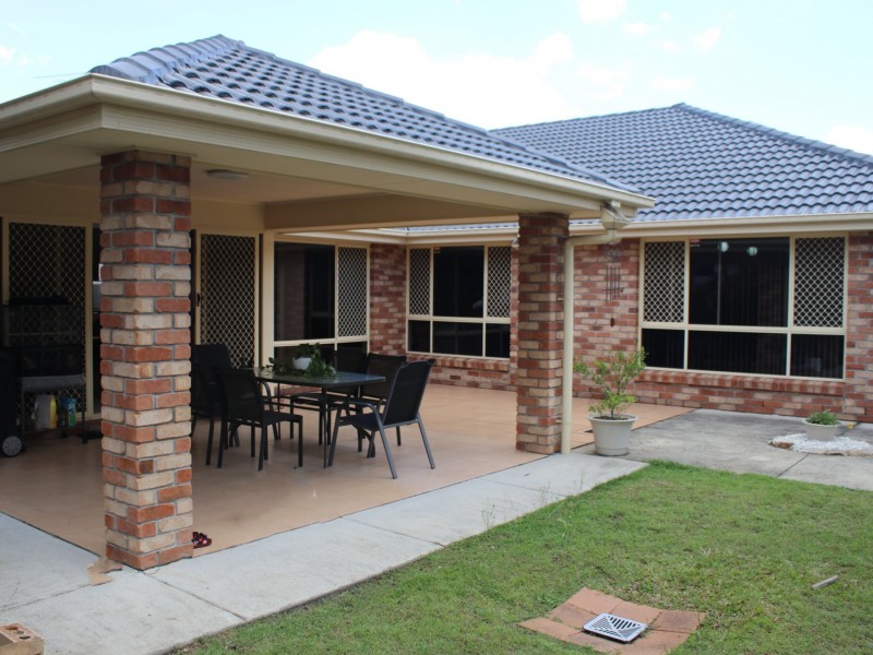 35 Larapinta Circuit, Parkinson QLD 4115