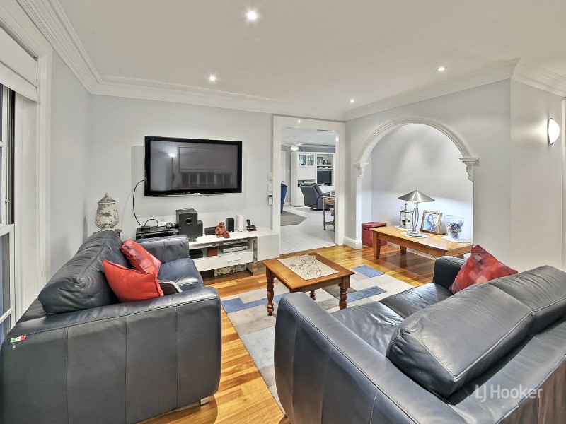 22 Lakewood Avenue, Parkinson QLD 4115