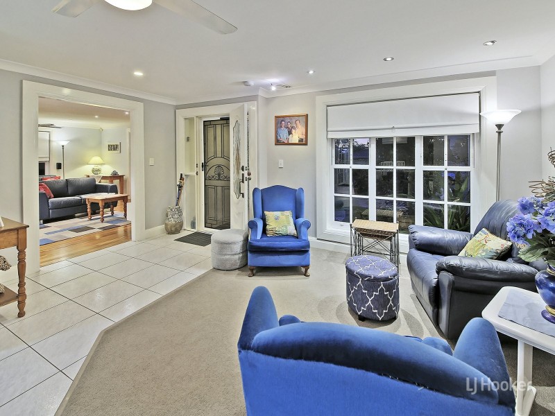 22 Lakewood Avenue, Parkinson QLD 4115