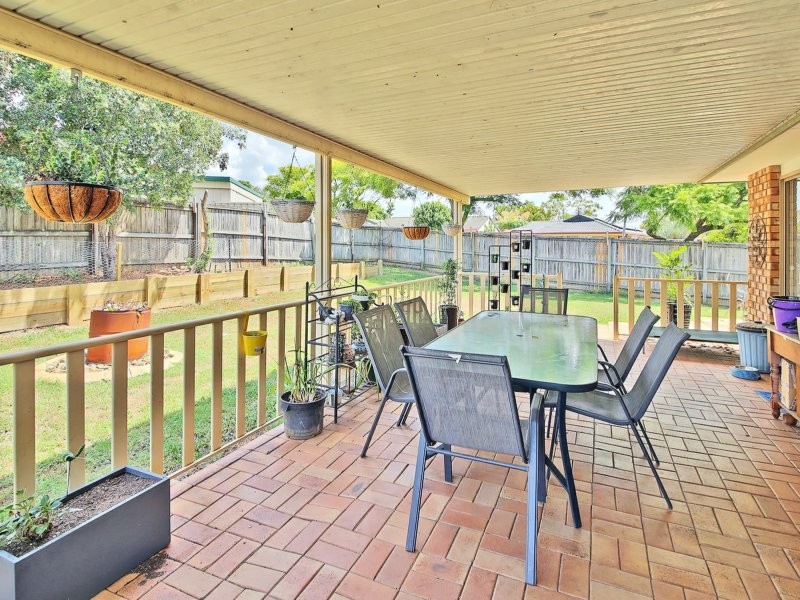 2 Barcoo Court, Hillcrest QLD 4118