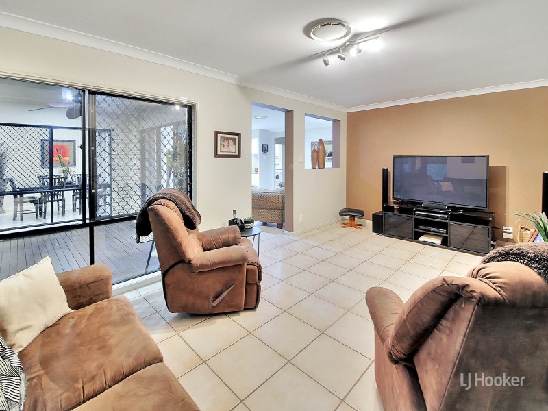 44 Murramarang Drive, Parkinson QLD 4115