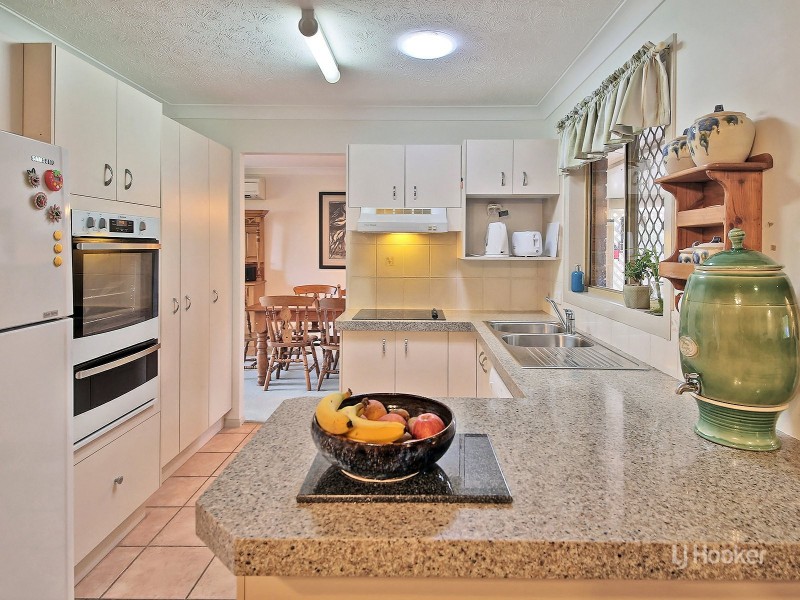 4 Corypha Crescent, Calamvale QLD 4116