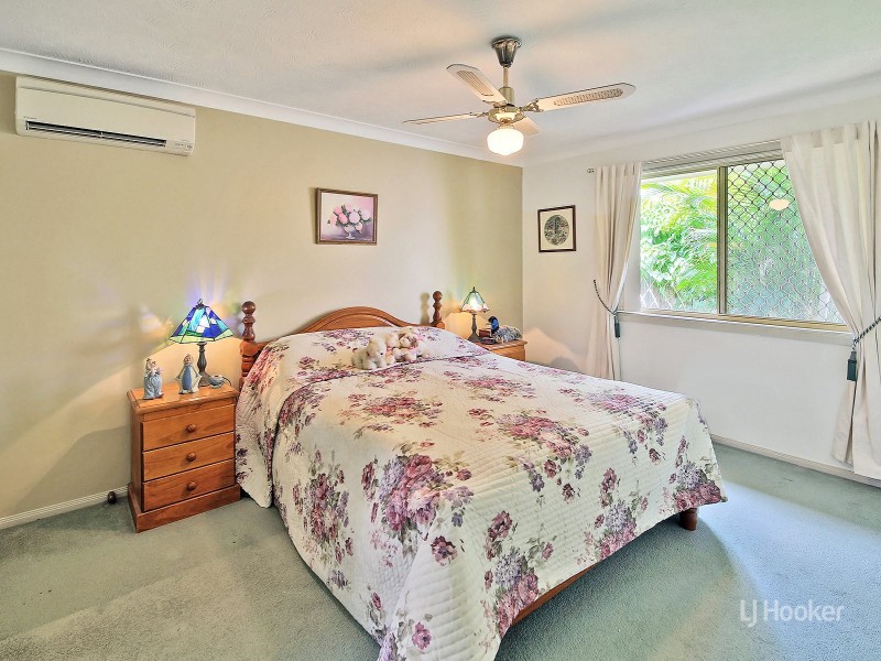 4 Corypha Crescent, Calamvale QLD 4116