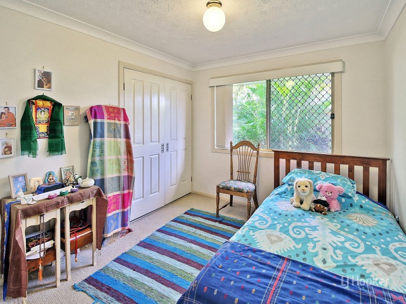 4 Corypha Crescent, Calamvale QLD 4116