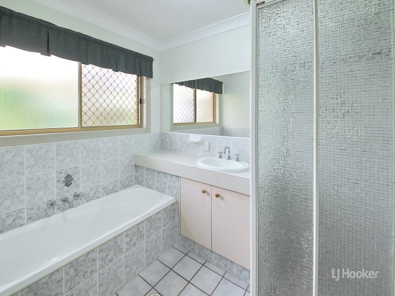 4 Corypha Crescent, Calamvale QLD 4116