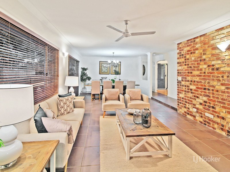 15 St John Close, Parkinson QLD 4115