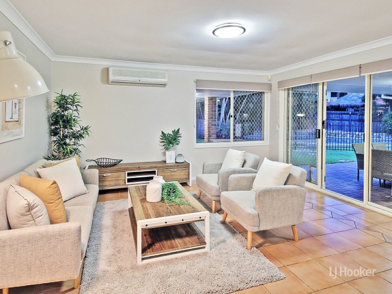 15 St John Close, Parkinson QLD 4115