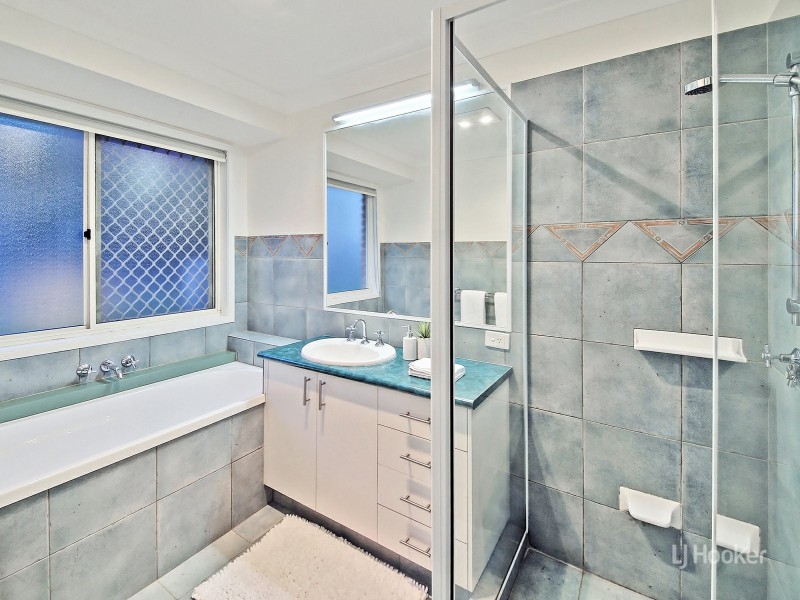 15 St John Close, Parkinson QLD 4115