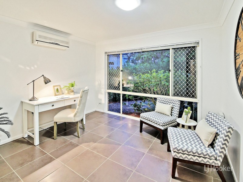 15 St John Close, Parkinson QLD 4115