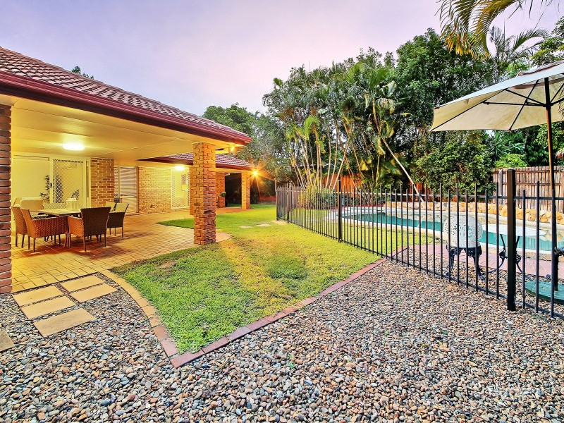 15 St John Close, Parkinson QLD 4115