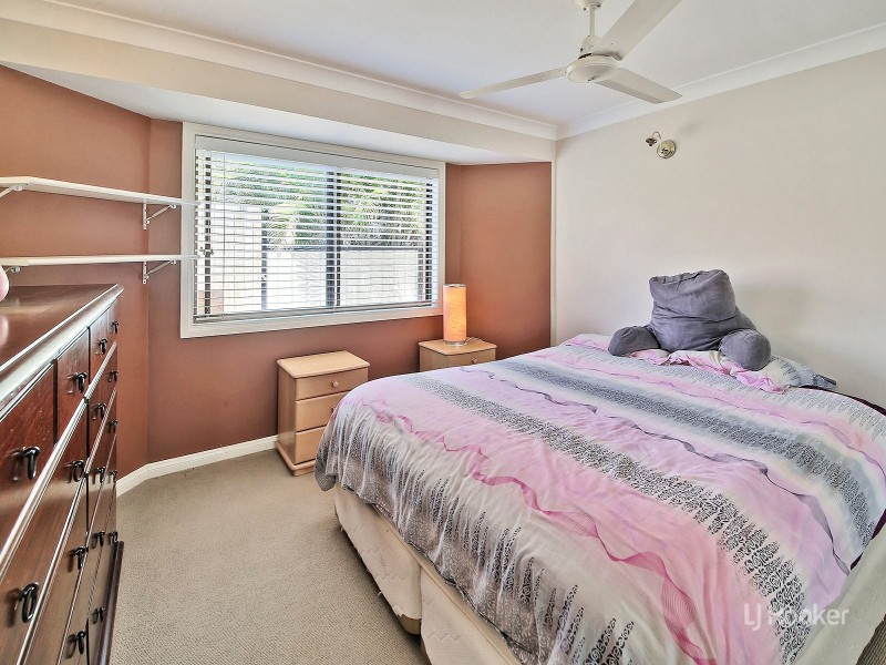 10 Caravonica Court, Calamvale QLD 4116