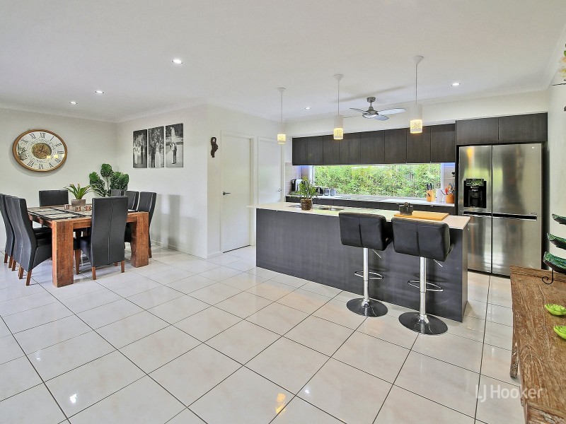 11 Wattle Grove, Boronia Heights QLD 4124