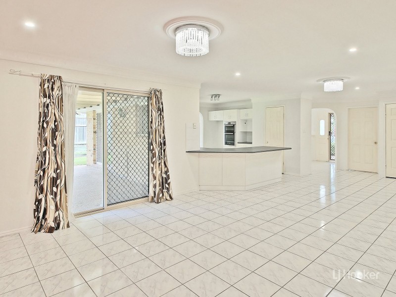 88 Bannockburn Crescent, Parkinson QLD 4115