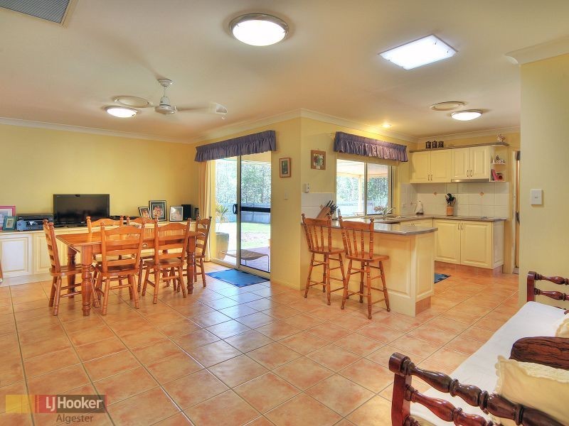 8 Clembury Place, Algester QLD 4115