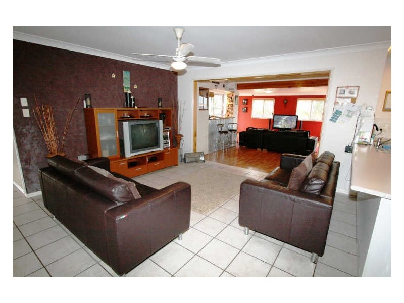 25 Lyrebird Street, Calamvale QLD 4116